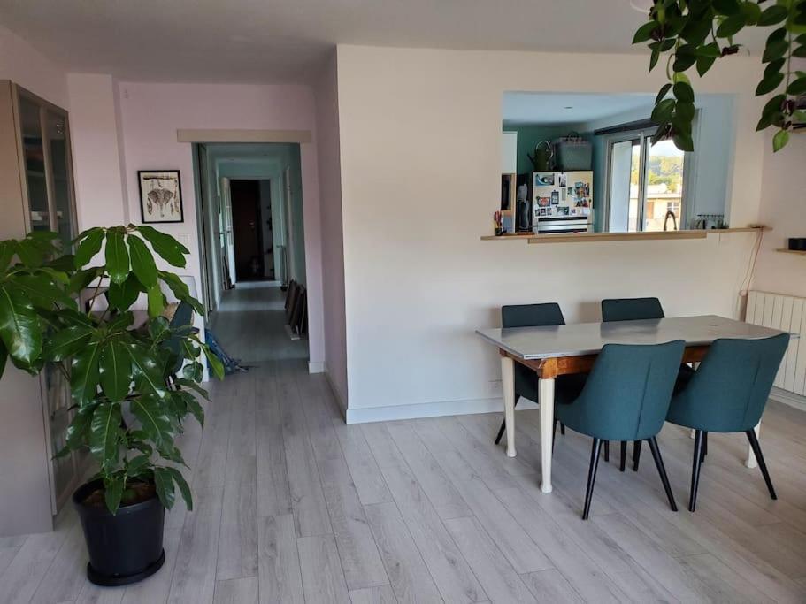 Lou Beach Home 75 M2 A 300 M De La Plage Avec Vue Mer La Ciotat Luaran gambar